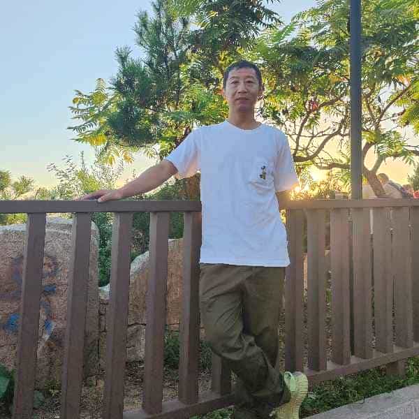 47岁岁辽宁单身帅哥 - 平凉吉缘网