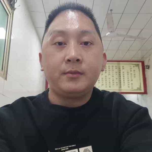 37岁岁陕西单身帅哥 - 平凉吉缘网