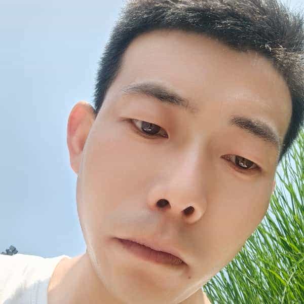 31岁岁陕西单身帅哥 - 平凉吉缘网